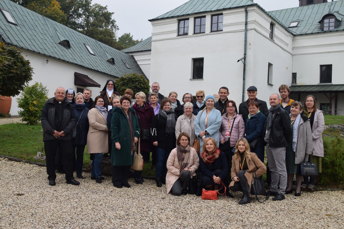 Read more about the article Spotkanie koordynatorów hospicjów Caritas w Kielcach