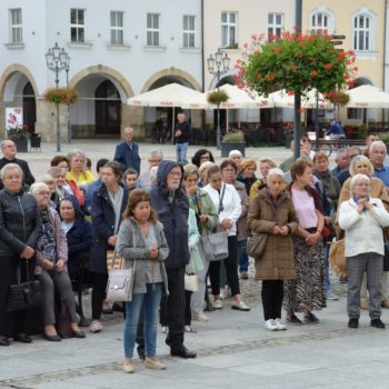 Koronka na ulicach miast. Krosno